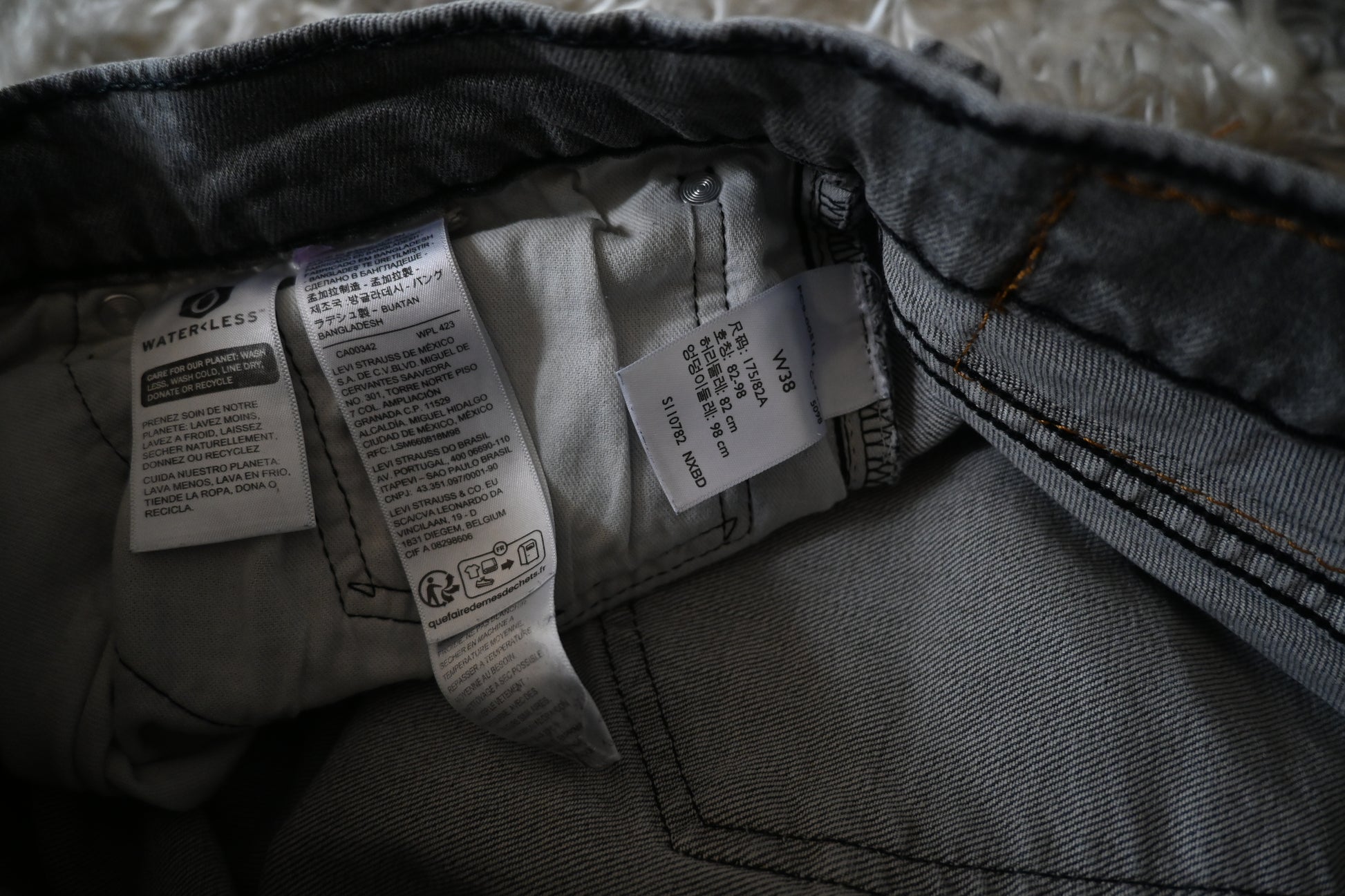 X (OOPSIES) Up-Cycled Jean Shorts W38